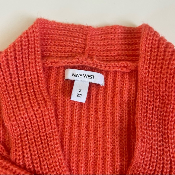 Nine West Salmon Colored Sweater with Cut Out Details size S - Picture 4 of 13